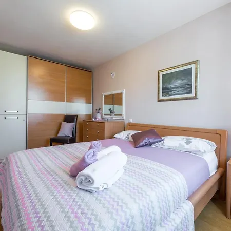Penthouse Marija 아파트 *