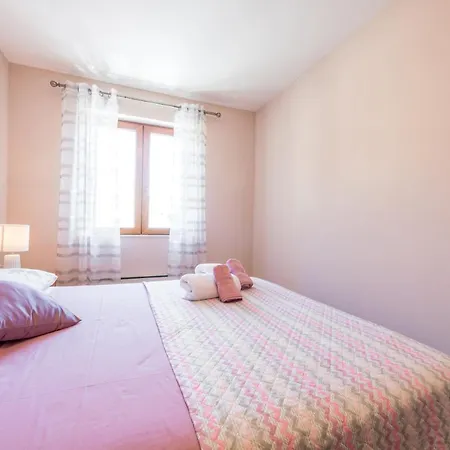 Penthouse Marija 아파트 챠브타트