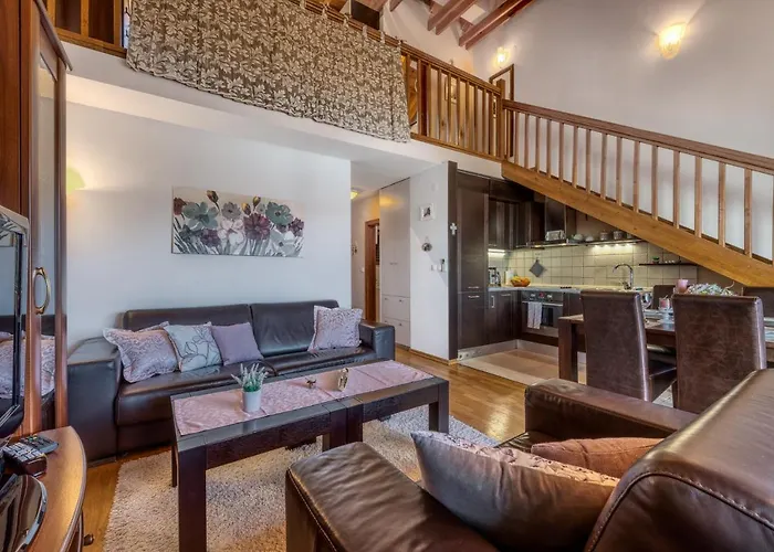 Penthouse Marija 아파트 챠브타트